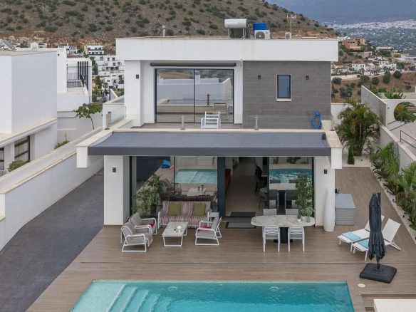 Villa te koop in Coín, Malaga, Spanje