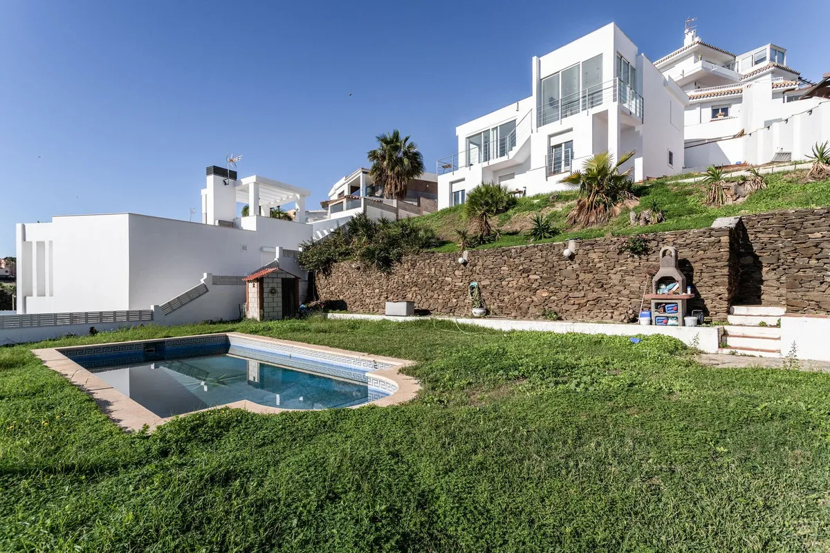 Villa te koop in El Faro, Malaga, Spanje