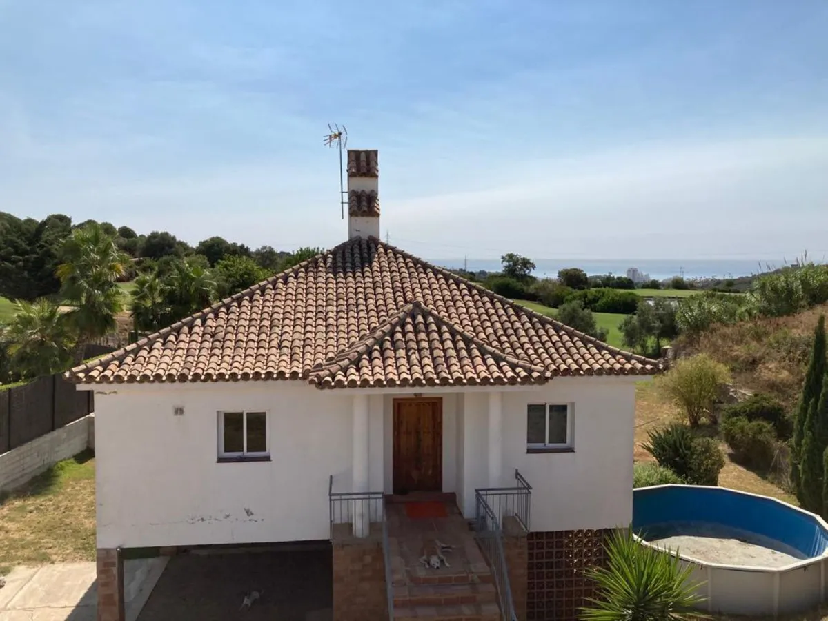 Villa te koop in Estepona, Malaga, Spanje