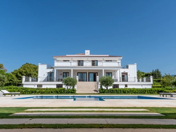 Villa te koop in Guadalmina Alta, Malaga, Spanje