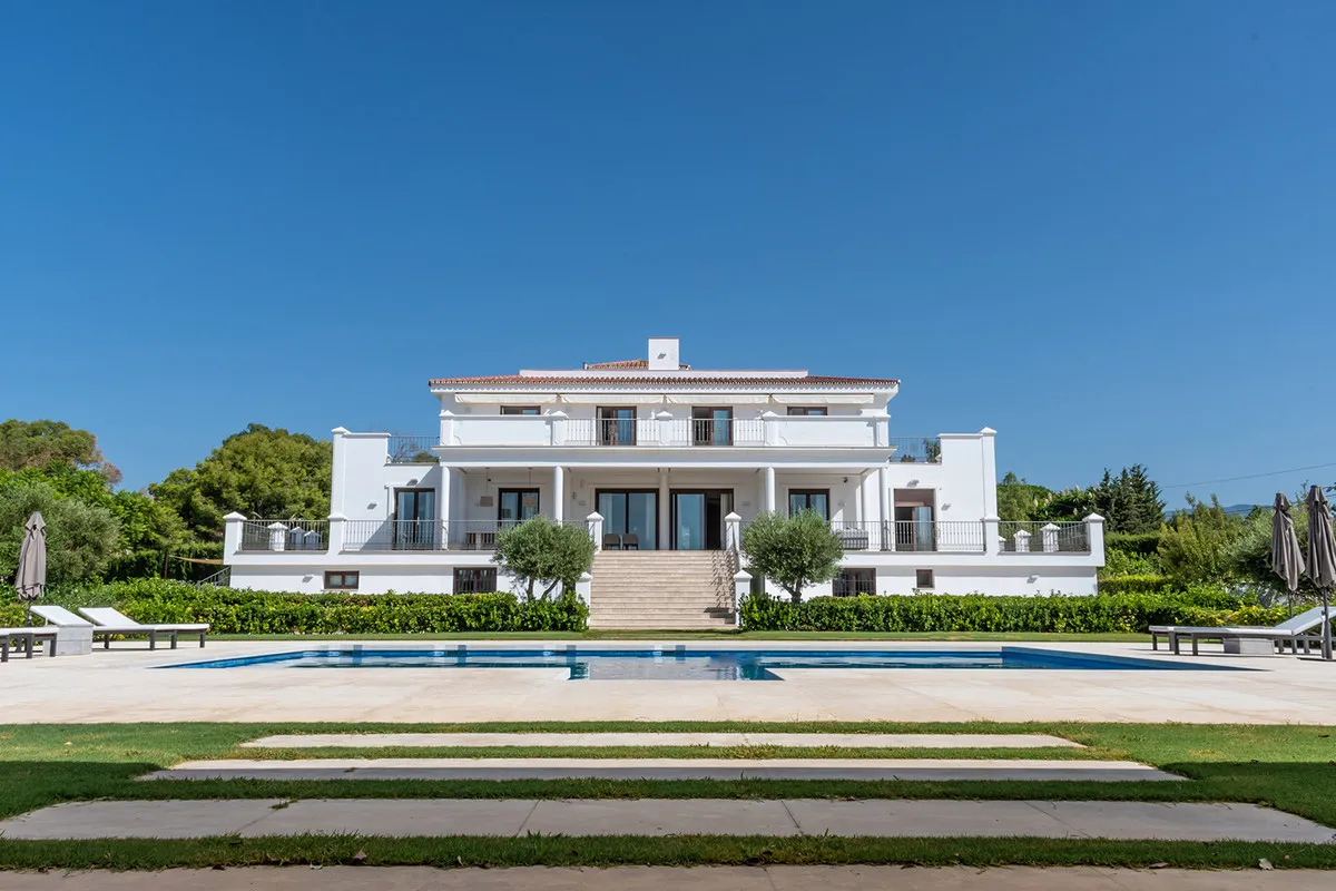 Villa te koop in Guadalmina Alta, Malaga, Spanje Villa te koop in Guadalmina Alta, Malaga, Spanje