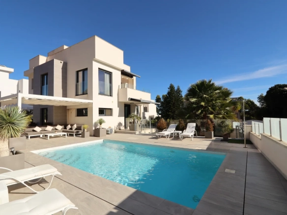 Villa te koop in La Nucia, Alicante, Spanje