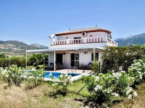 Villa te koop in La Viñuela, Malaga, Spanje