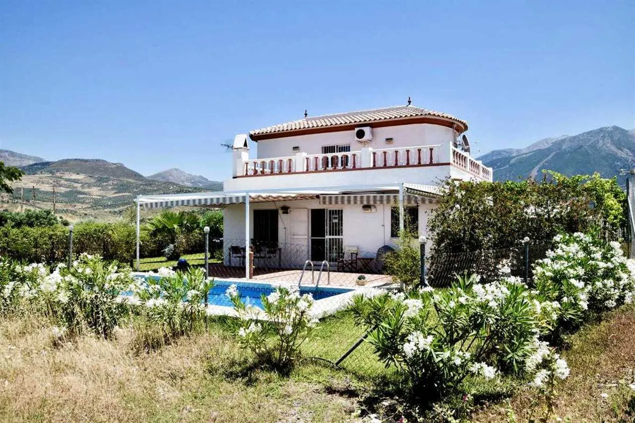 Villa te koop in La Viñuela, Malaga, Spanje