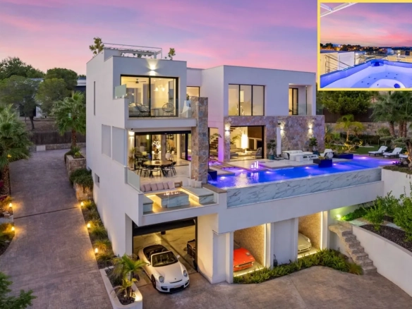 Villa te koop in Las Colinas Golf Resort, Alicante, Spanje