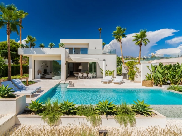 Villa te koop in Las Colinas Golf Resort, Alicante, Spanje