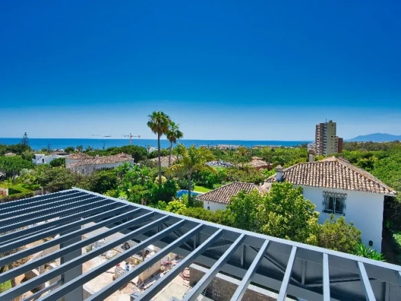 Villa te koop in Marbesa, Malaga, Spanje