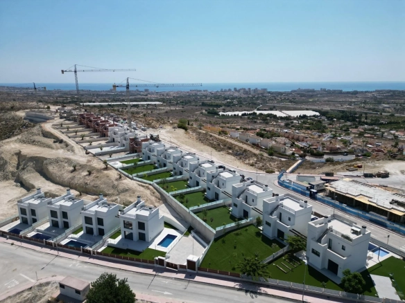 Villa te koop in Mutxamel, Alicante, Spanje