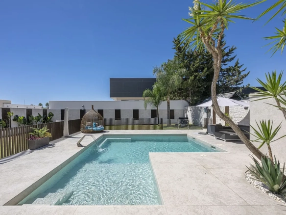 Villa te koop in New Golden Mile, Malaga, Spanje