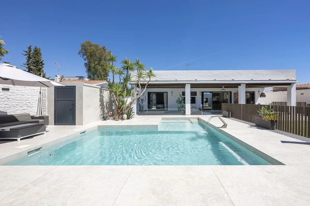 Villa te koop in New Golden Mile, Malaga, Spanje