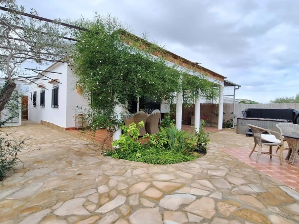 Villa te koop in Oliva, Valencia/València, Spanje
