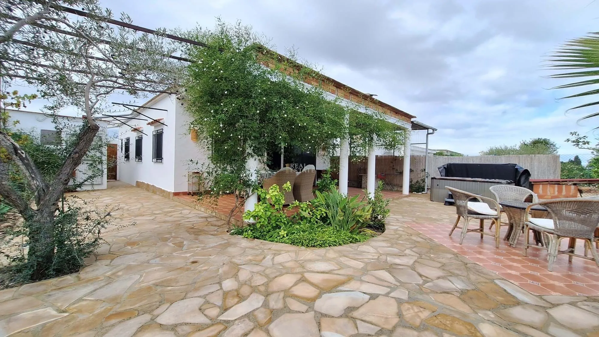 Villa te koop in Oliva, Valencia/València, Spanje