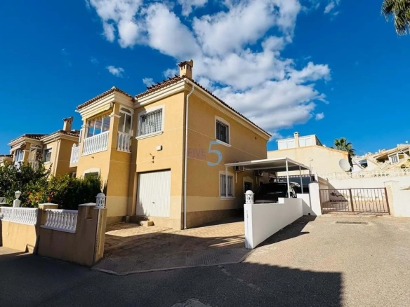 Villa te koop in Orihuela, Alicante, Spanje