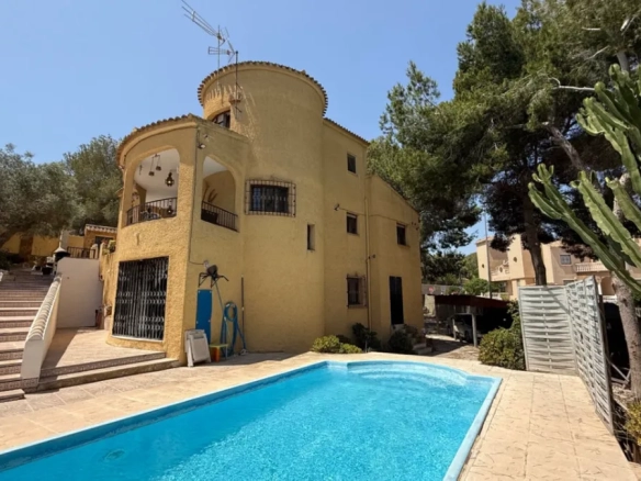 Villa te koop in Orihuela, Alicante, Spanje