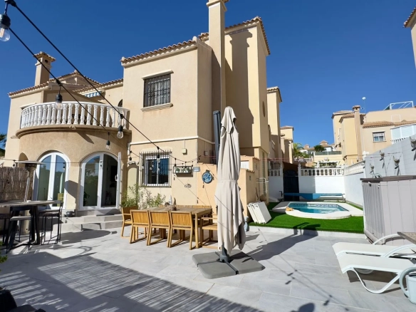 Villa te koop in Orihuela, Alicante, Spanje