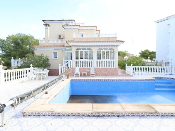 Villa te koop in Orihuela Costa, Alicante, Spanje