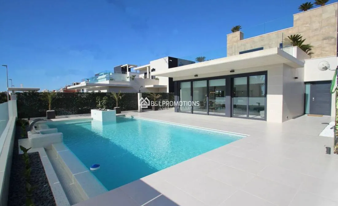 Villa te koop in Orihuela Costa, Costa Blanca South (Alicante), Spanje