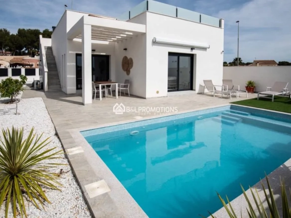 Villa te koop in Pilar de la Horadada, Costa Blanca South (Alicante), Spanje