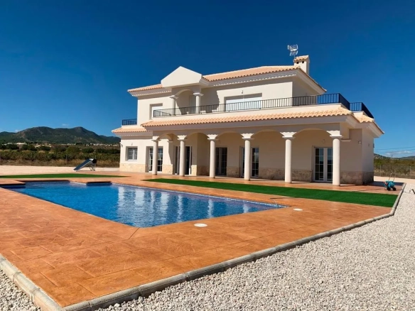 Villa te koop in Pinoso, Alicante, Spanje