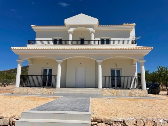 Villa te koop in Pinoso/El Pinós, Alicante, Spanje