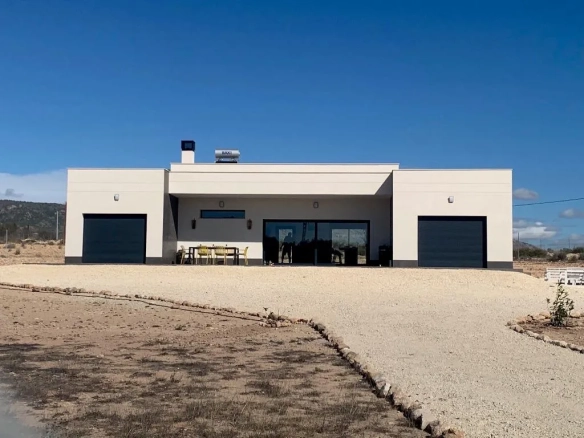 Villa te koop in Pinoso/El Pinós, Alicante, Spanje