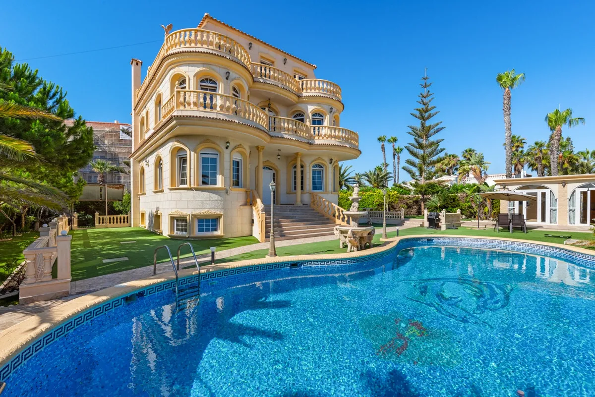 Villa te koop in Playa Flamenca, Alicante, Spanje