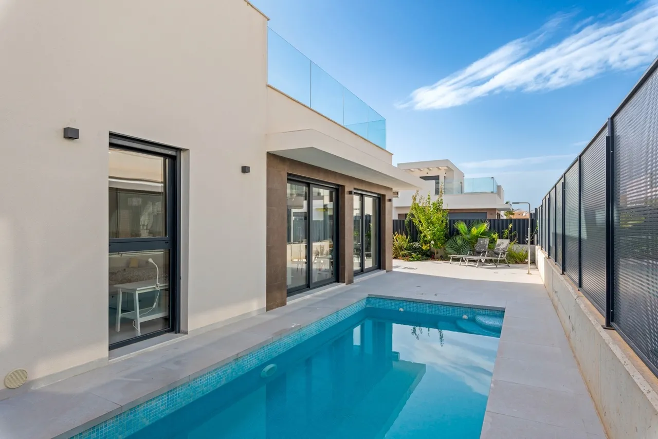 Villa te koop in San Fulgencio, Alicante, Spanje Villa te koop in San Fulgencio, Alicante, Spanje