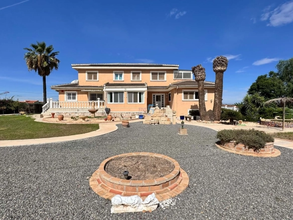 Villa te koop in San Miguel de Salinas, Alicante, Spanje