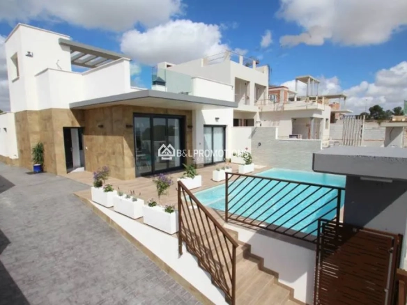 Villa te koop in San Miguel de Salinas, Costa Blanca South (Alicante), Spanje