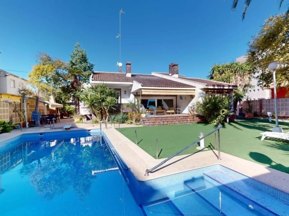 Villa te koop in San Pedro del Pinatar, Murcia, Spanje