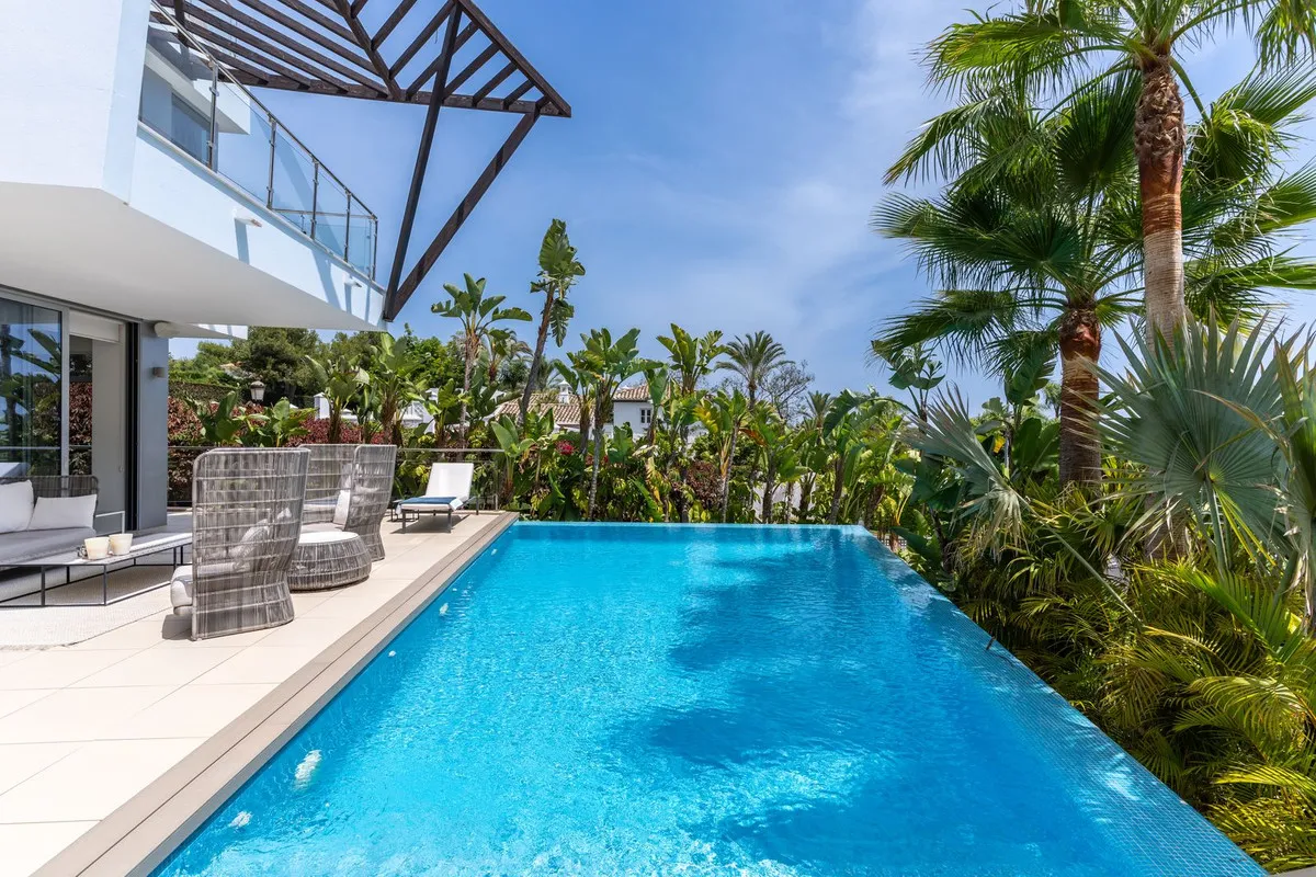 Villa te koop in Sierra Blanca, Malaga, Spanje