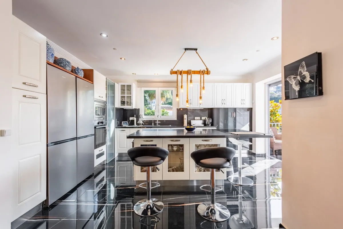 Villa te koop in Sierrezuela, Malaga, Spanje