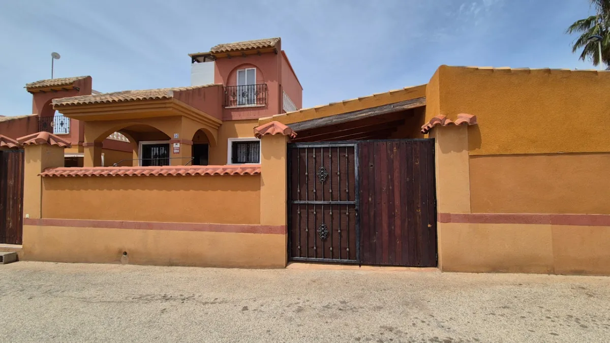 Villa te koop in Torrevieja, Alicante, Spanje