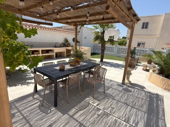 Villa te koop in Torrevieja, Alicante, Spanje