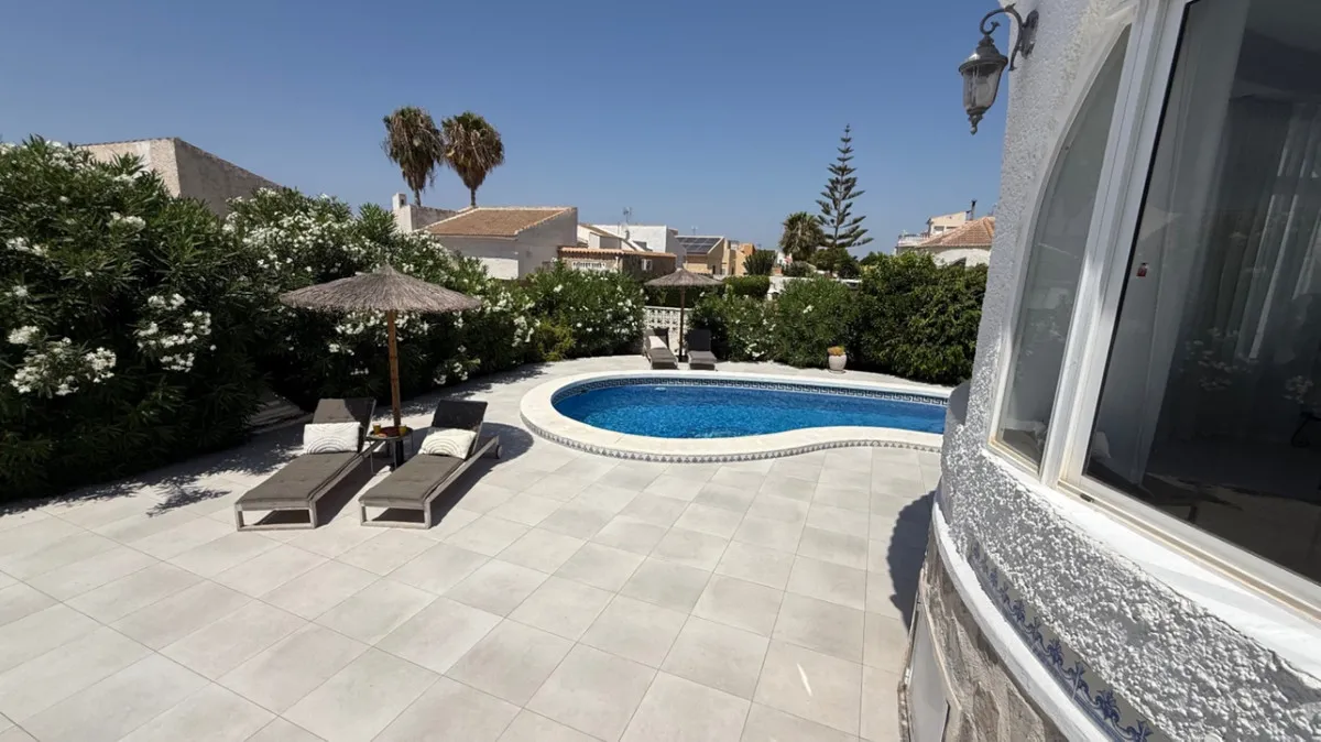 Villa te koop in Torrevieja, Alicante, Spanje