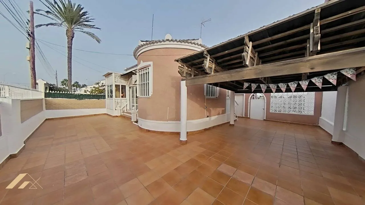 Villa te koop in Torrevieja, Alicante, Spanje