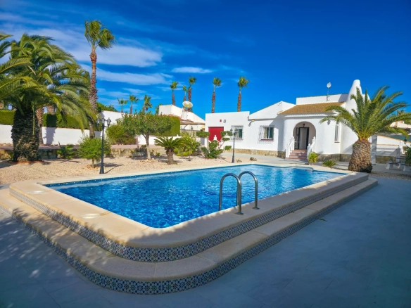 Villa te koop in Torrevieja, Alicante, Spanje