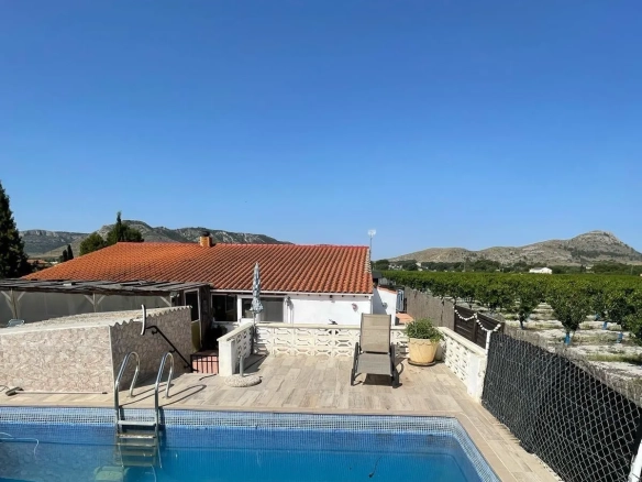 Villa te koop in Villena, Alicante, Spanje