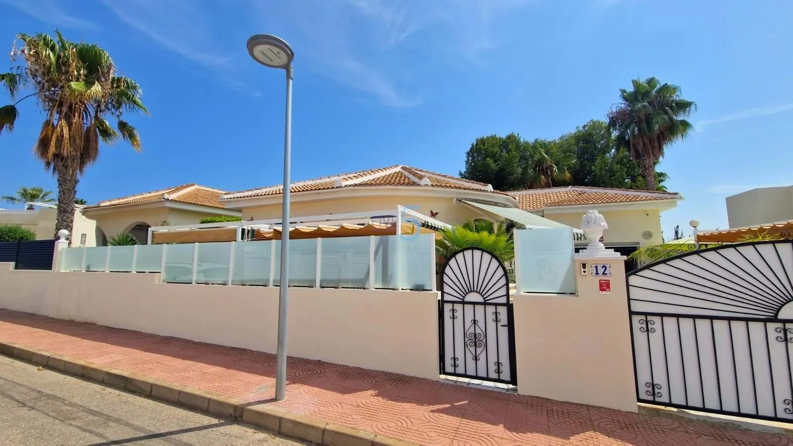 Vrijstaande woning te koop in Benijofar, Alicante, Spanje