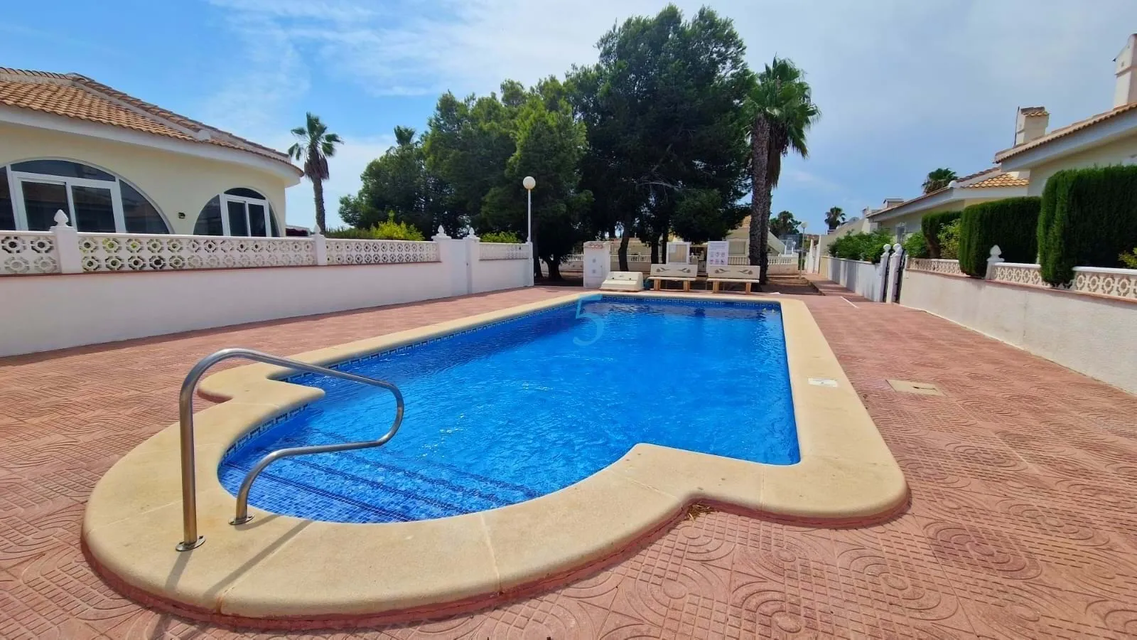 Vrijstaande woning te koop in Benijofar, Alicante, Spanje