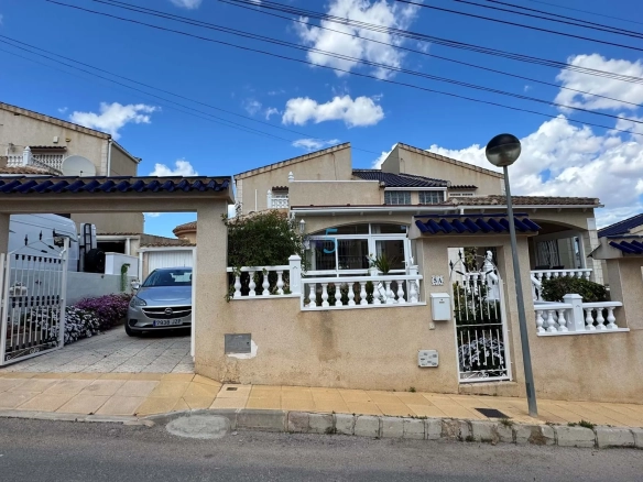 Vrijstaande woning te koop in Orihuela, Alicante, Spanje