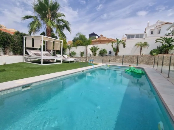 Vrijstaande woning te koop in Orihuela, Alicante, Spanje