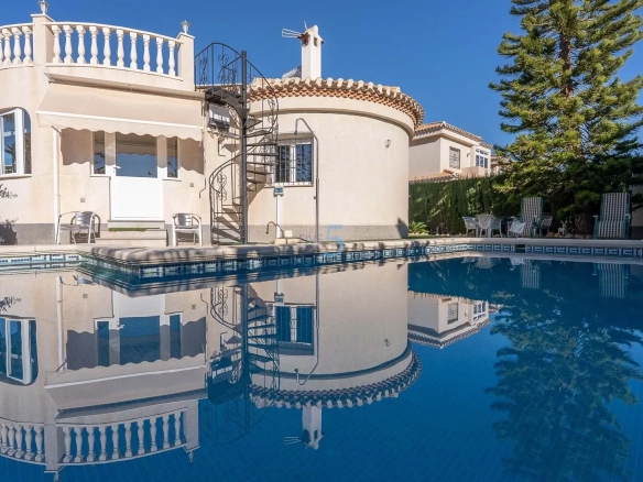 Vrijstaande woning te koop in Orihuela, Alicante, Spanje