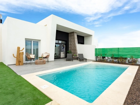 Villa te koop in Algorfa, Alicante, Spanje