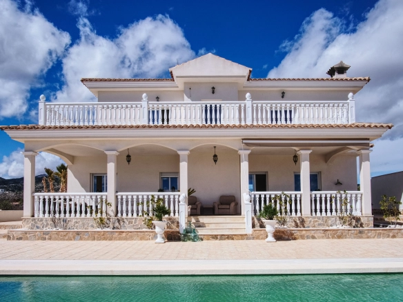 Villa te koop in Pinoso, Alicante, Spanje