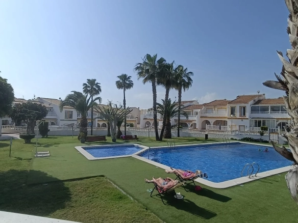 Bungalow te koop in Santa Pola, Alicante, Spanje