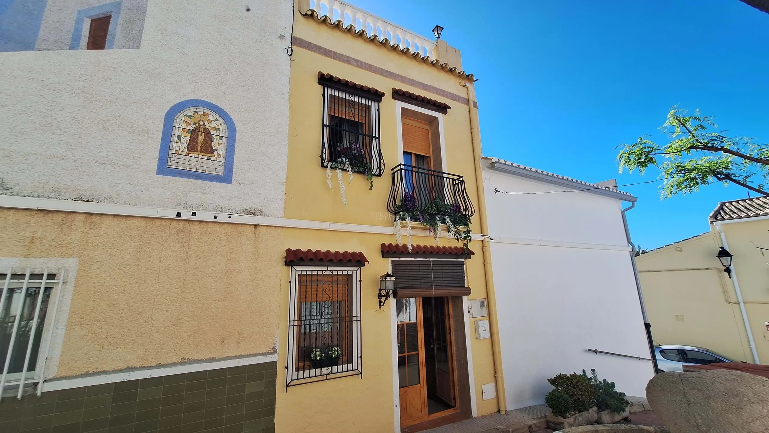 Geschakelde woning (Townhouse) te koop in Benimeli, Alicante, Spanje