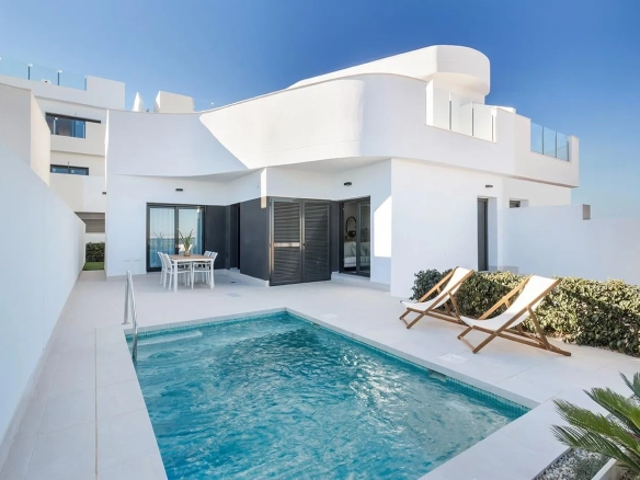 Villa te koop in Torrevieja, Alicante, Spanje