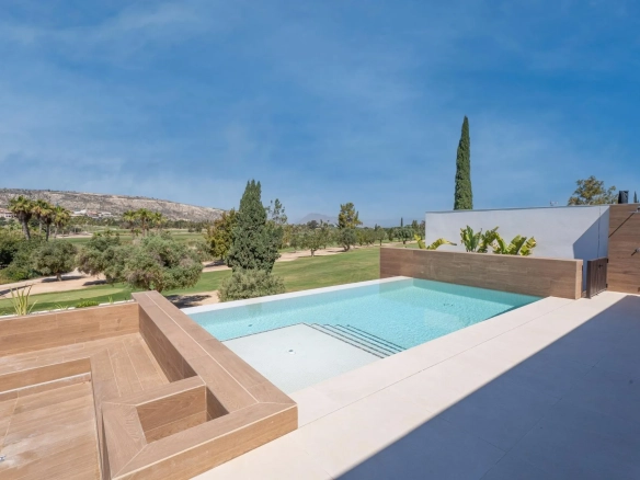 Villa te koop in Algorfa, Alicante, Spanje